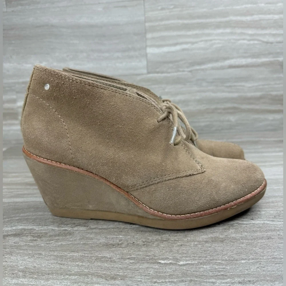 Coach Cassy Tan Suede Wedge Lace Up Booties Womens Size 8B